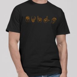 Voksen - Speciel t-shirt med navn i håndalfabettryk